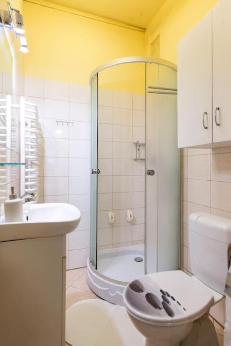 Big Cosy Retro Apt, Free Parking, 15Min Oldtown & Kazimierz - By Homelike Kraków Zewnętrze zdjęcie